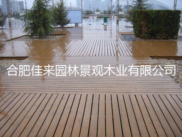 如何鋪貼防腐木地板？該怎樣護(hù)理呢？